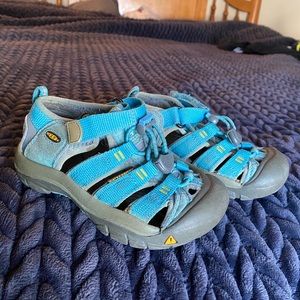 Kids Keen Teal Covered Toe Sandals